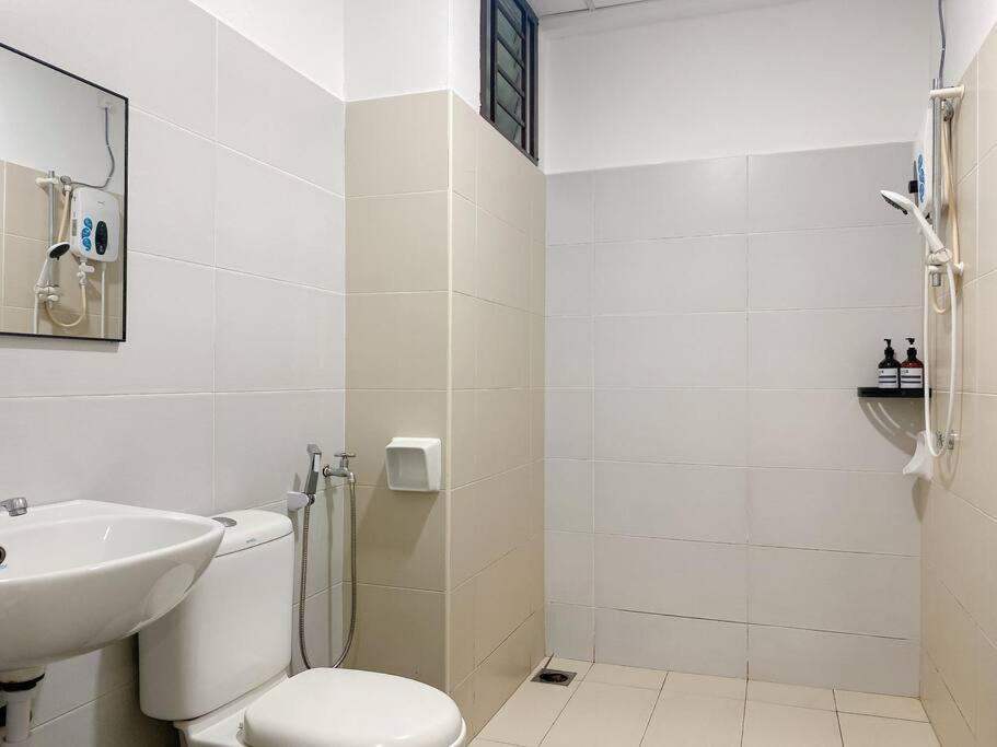 2-4 Pax Spacious Muji Living At Austin Height #11 Johor Bahru